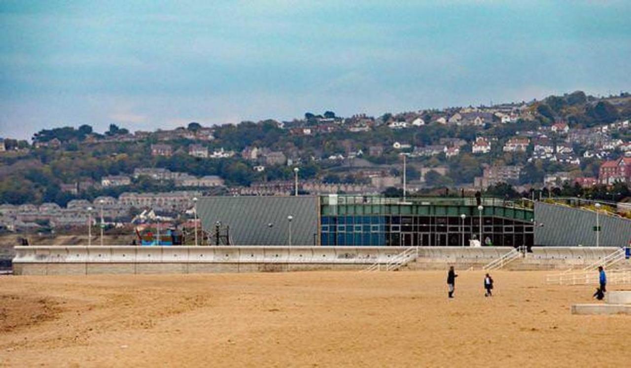 Central Colwyn Bay F1 Exterior photo